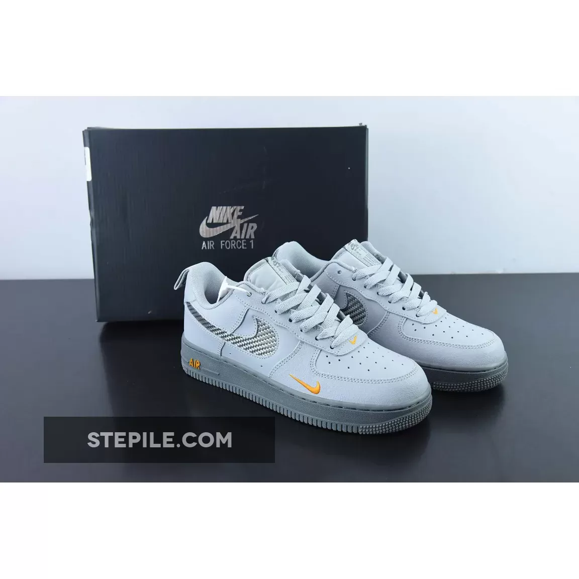 Nike Air Force 1 Low "Cut-Out Swoosh" Grey | AIR FORCE 1 07