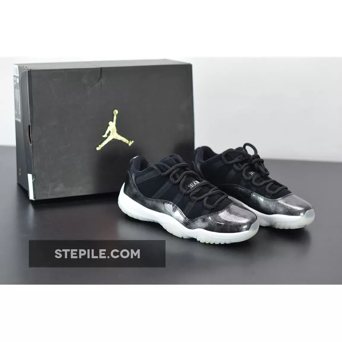 Air Jordan 11 Retro Low 'Barons' 528895-010 For Sale