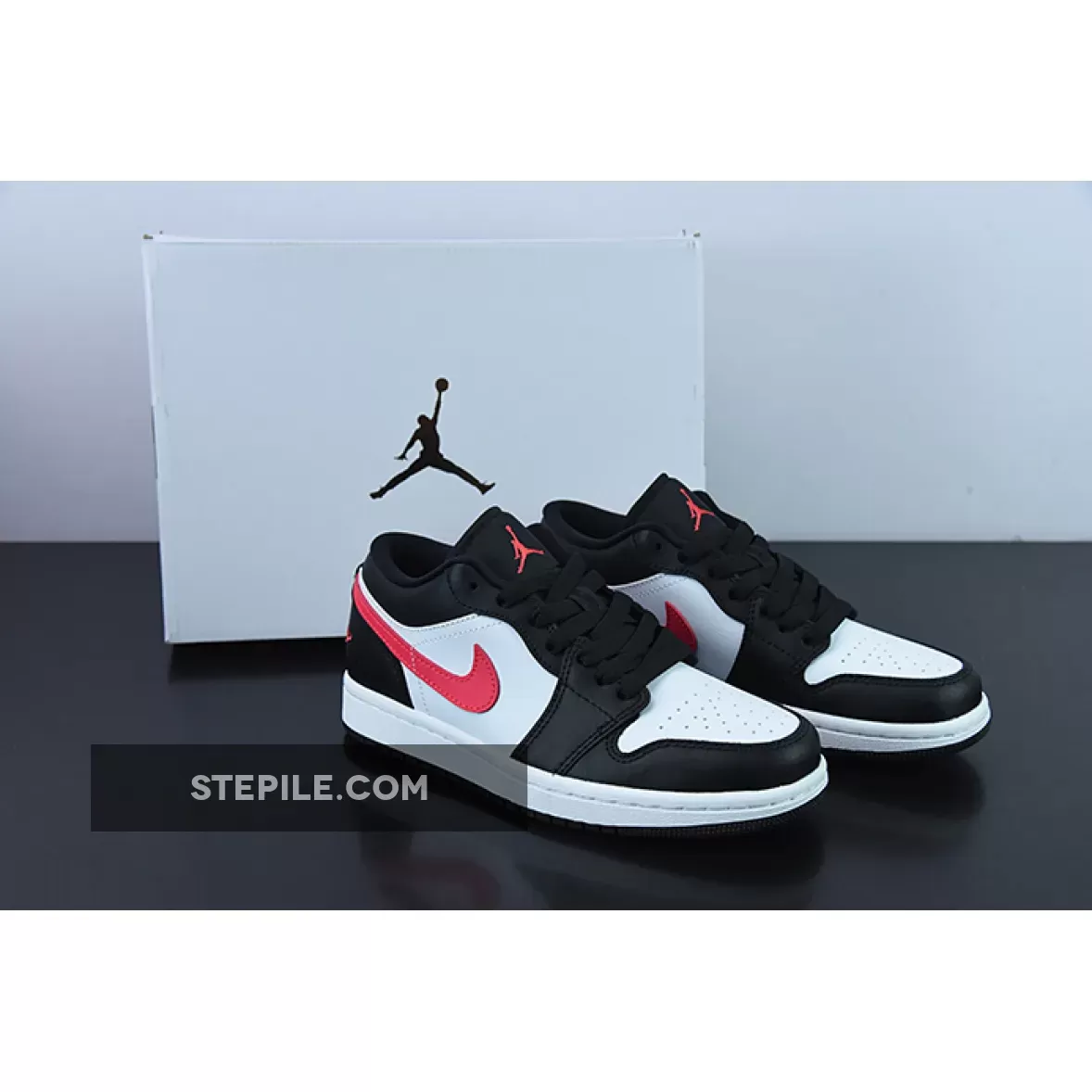 Air Jordan 1 Low Black/Siren Red-White jordan 1 siren red