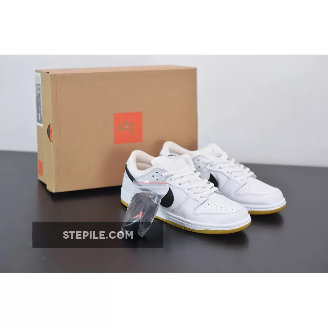 Nike SB Dunk Low Orange Label White Gum / nike sb dunk low white gum