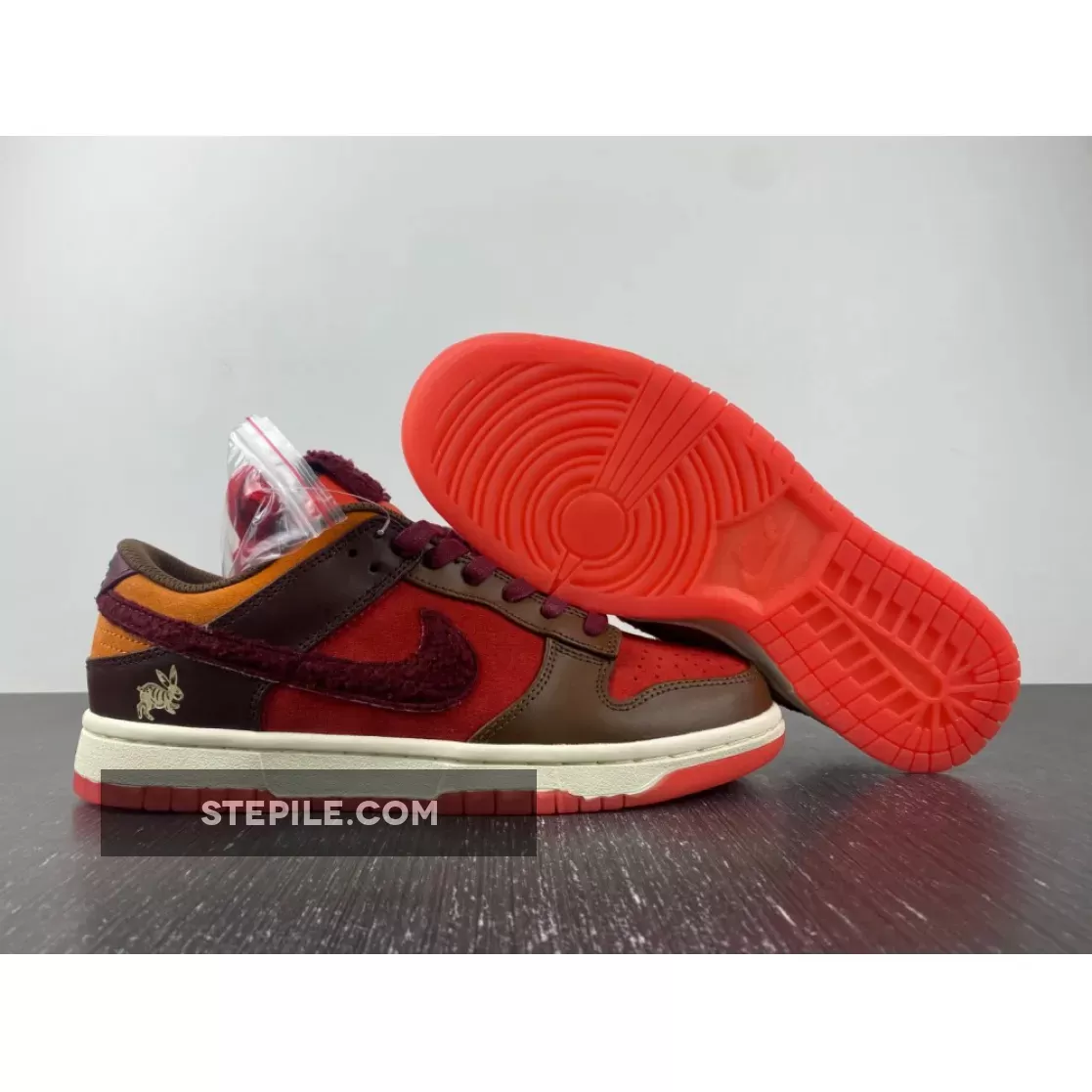 Nike Dunk Low Year of the Rabbit Brown FD4203-661 #orange and brown nike dunks