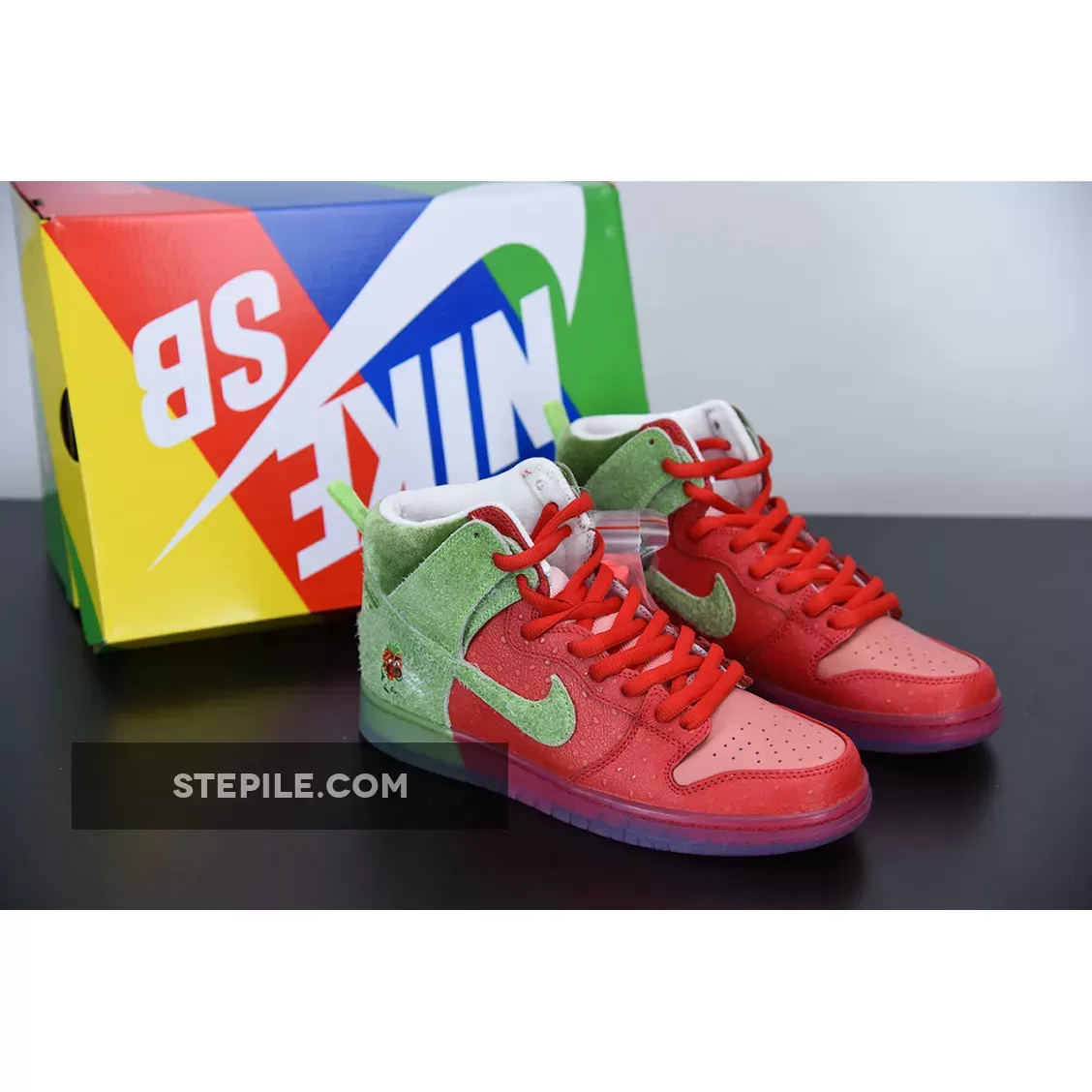 Nike SB Dunk High 'Strawberry Cough' CW7093-600 - strawberry cough dunk low